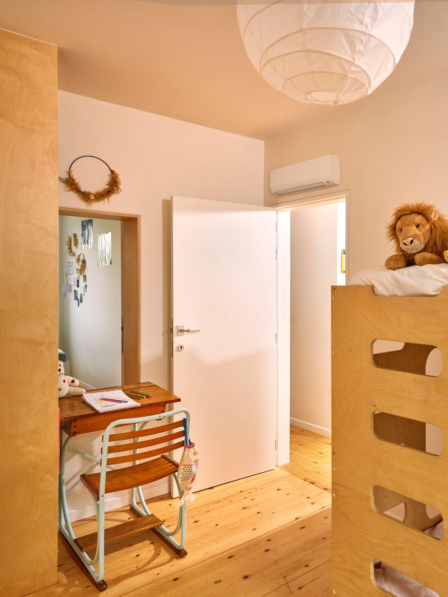 Cameretta di un bambino confortevole grazie a un climatizzatore silenzioso